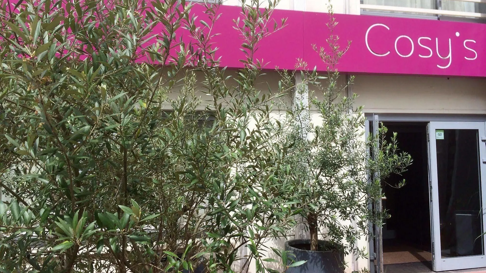 Ξενοδοχείο με διαμερίσματα Cadet 4*
