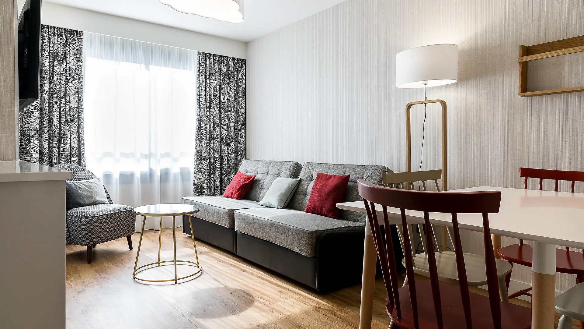 Aparthotel Cadet 4*