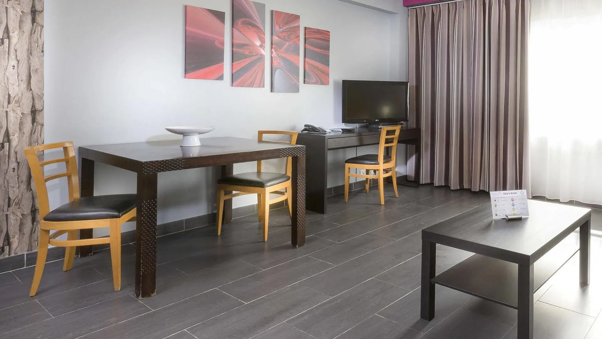 Aparthotel Cadet 4*